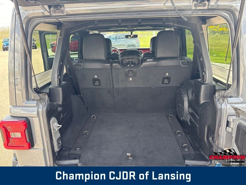 Used 2023 Gray Jeep Rubicon image 17