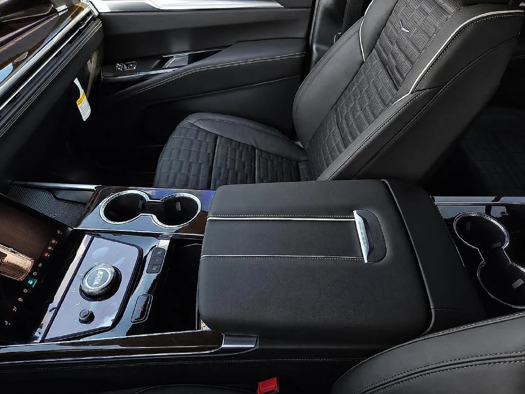 2026 Cadillac Escalade Platinum Sport - Photo 20