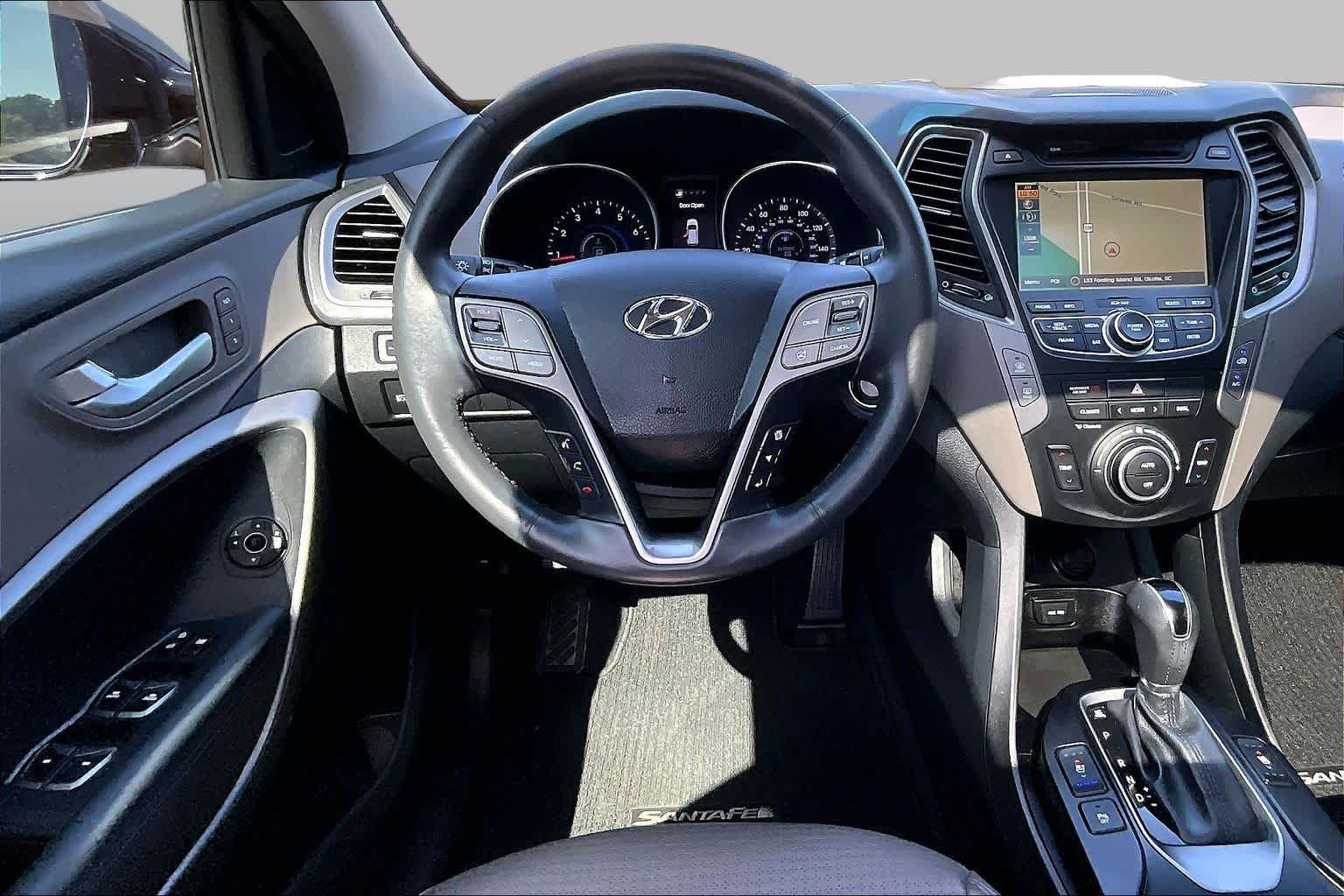 Used 2015 Mineral Gray Hyundai  image 6