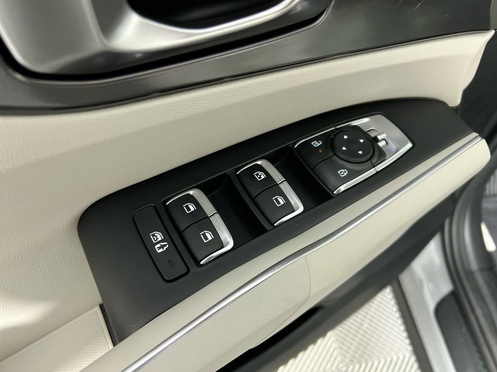 New 2026 Wolf Gray Kia EX image 14