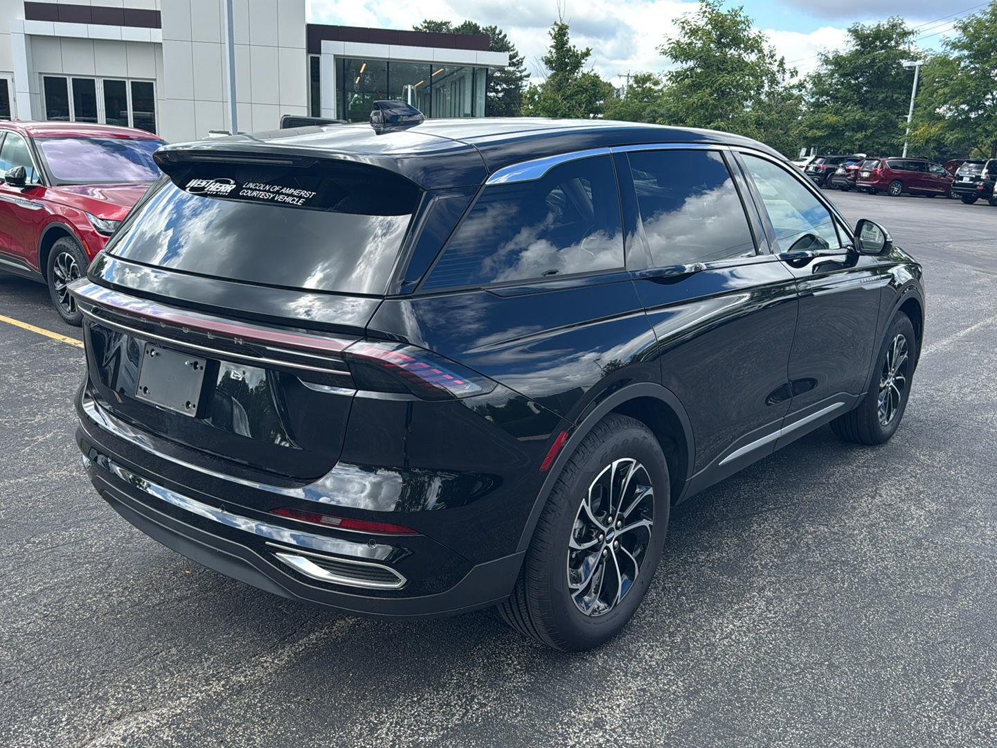 Used 2026 Infinite Black Metallic Clearcoat Lincoln Premiere image 4