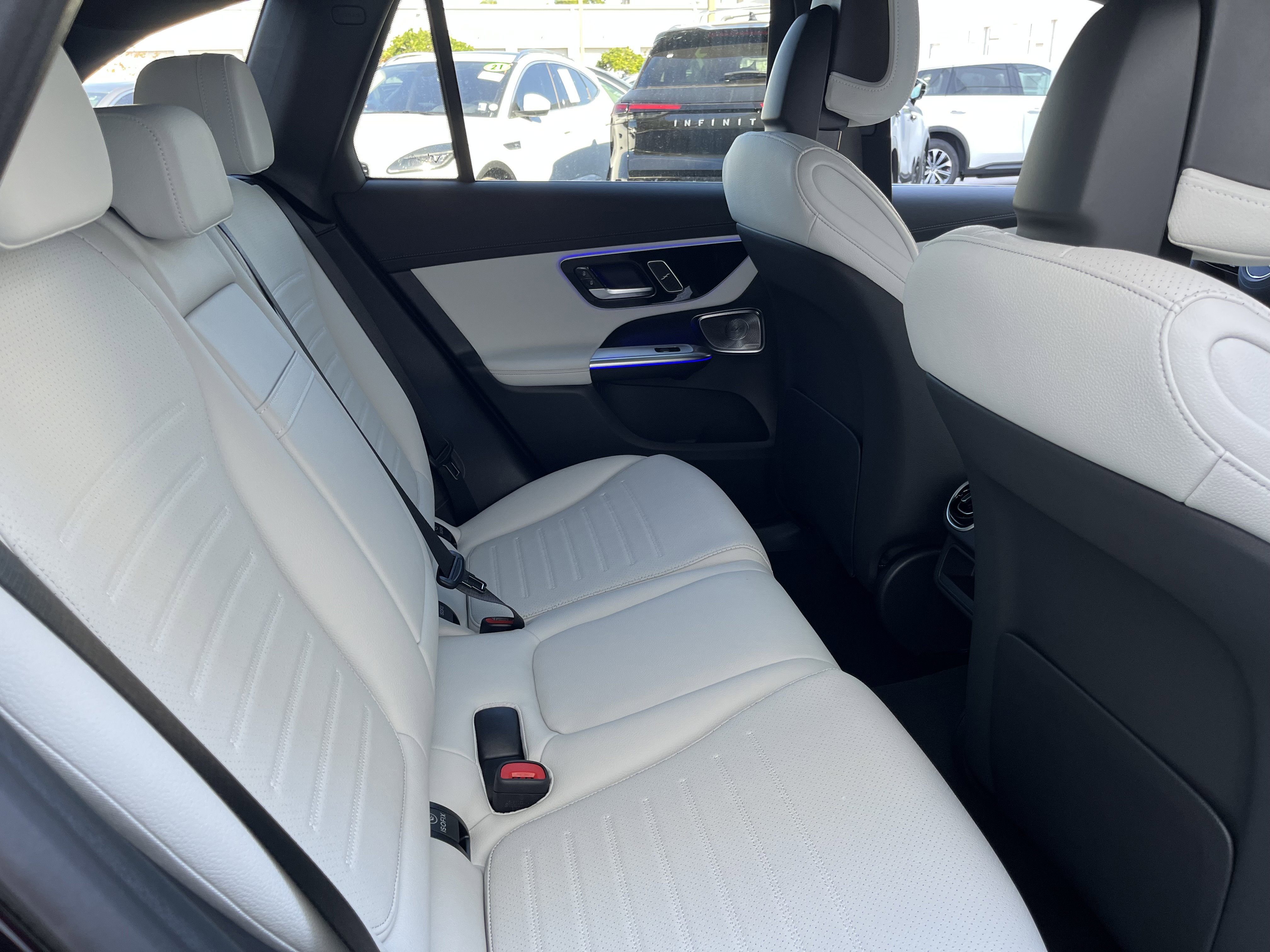 New 2026 Obsidian Black Metallic Mercedes-Benz GLC 300 image 50