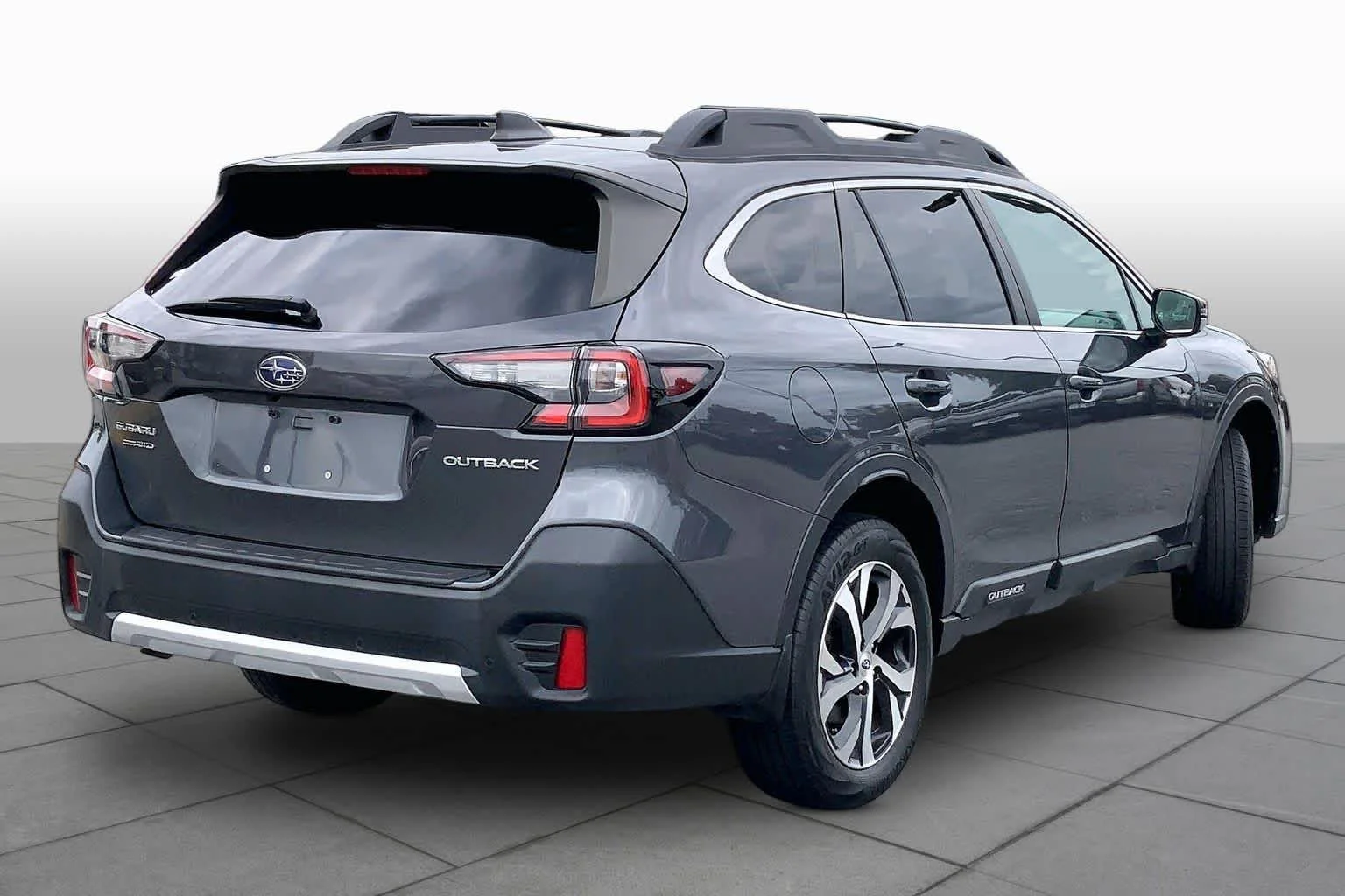 Used 2021 Magnetite Gray Metallic Subaru Limited image 12
