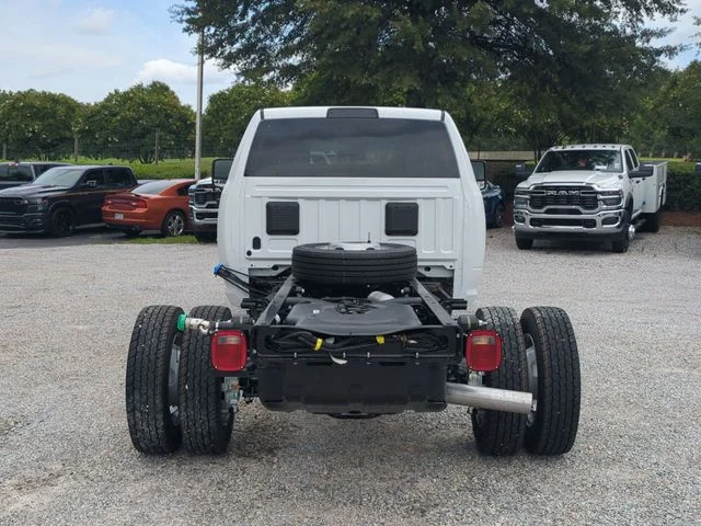New 2026 Bright White Clearcoat RAM Tradesman image 4