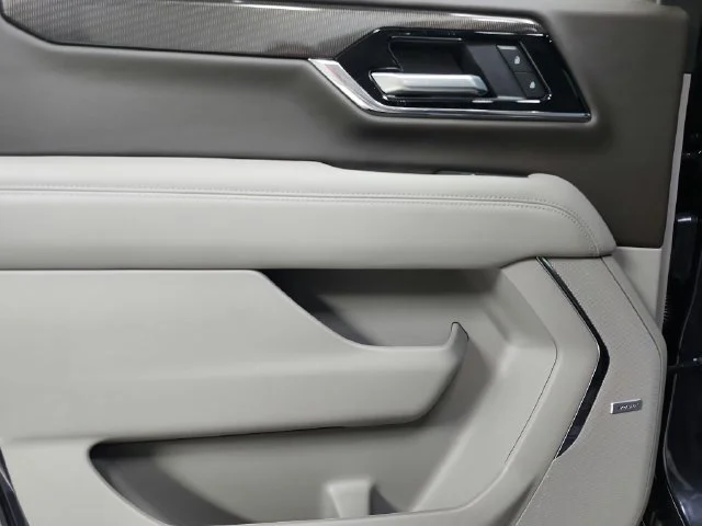 Used 2026 Silver GMC Elevation image 38