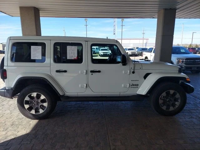Used 2022 White Jeep Unlimited Sahara image 8