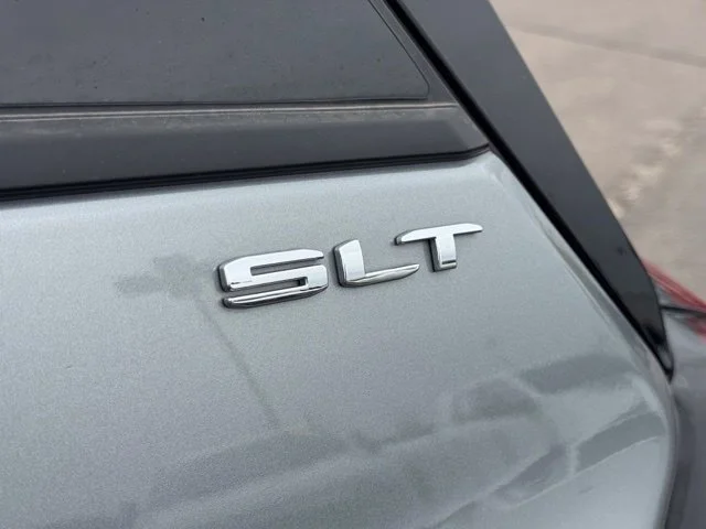 Certified Used 2024 Sterling Metallic GMC SLT image 13