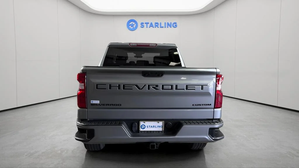 Used 2023 STERLING GRAY METALLIC Chevrolet Custom image 7