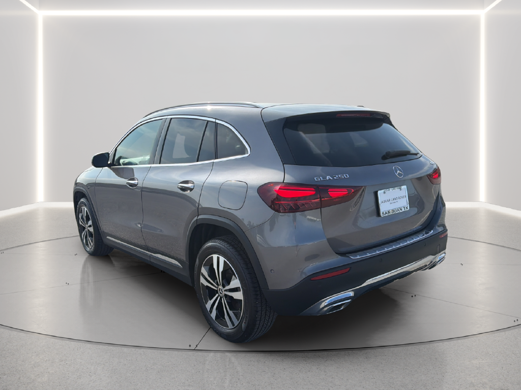 Used 2025 Mountain Gray Metallic Mercedes-Benz GLA 250 image 15