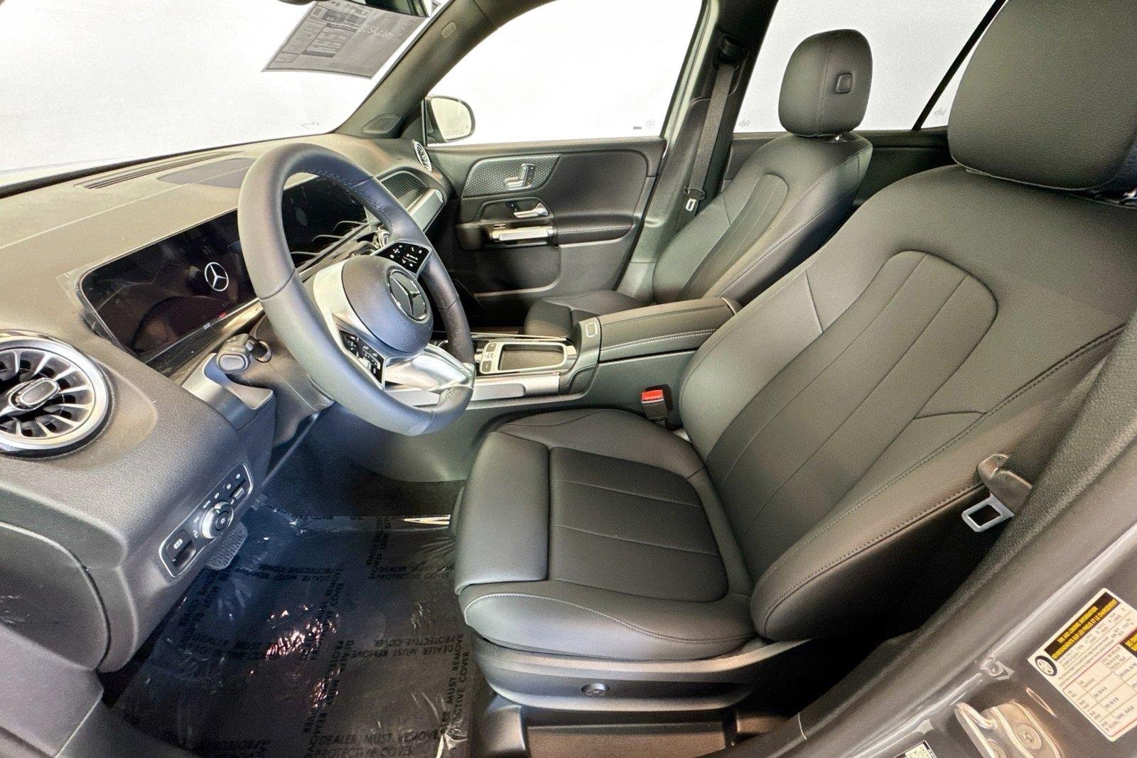 New 2026 Mountain Grey Metallic Mercedes-Benz GLB 250 image 18