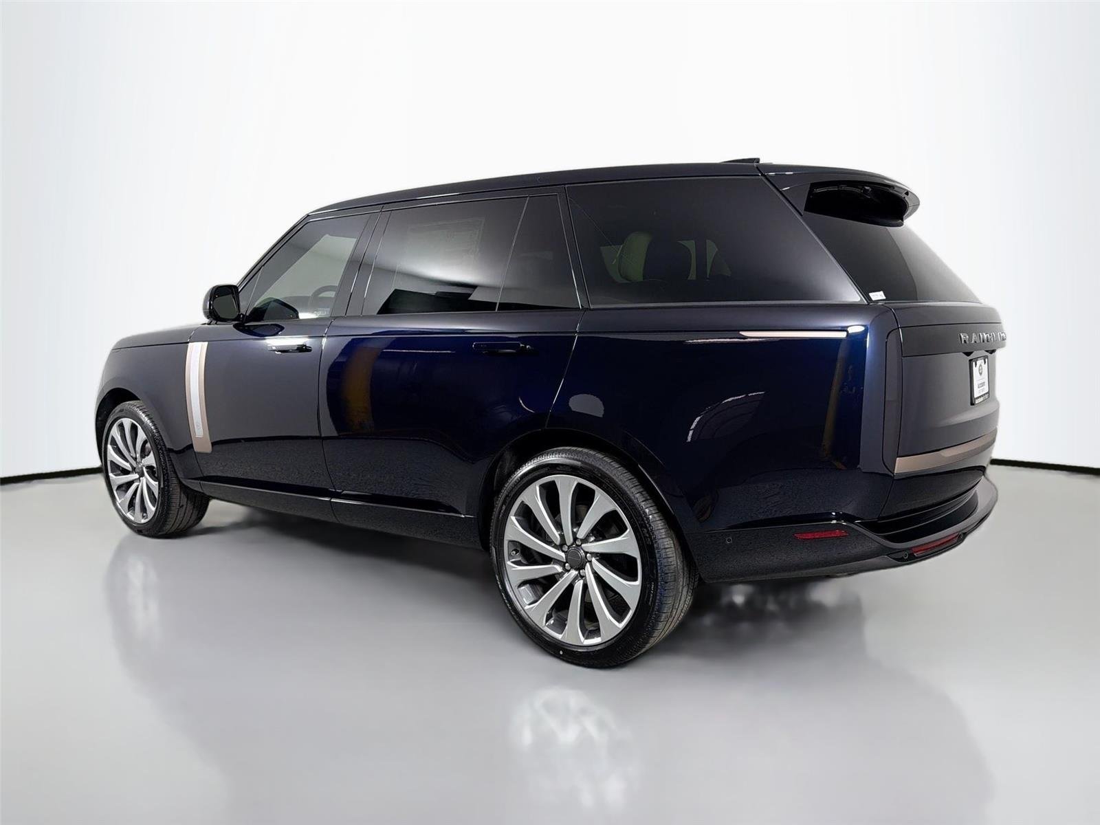 New 2026 Constellation Blue Ultra Metallic Gloss LAND ROVER SV Signature Suite image 7