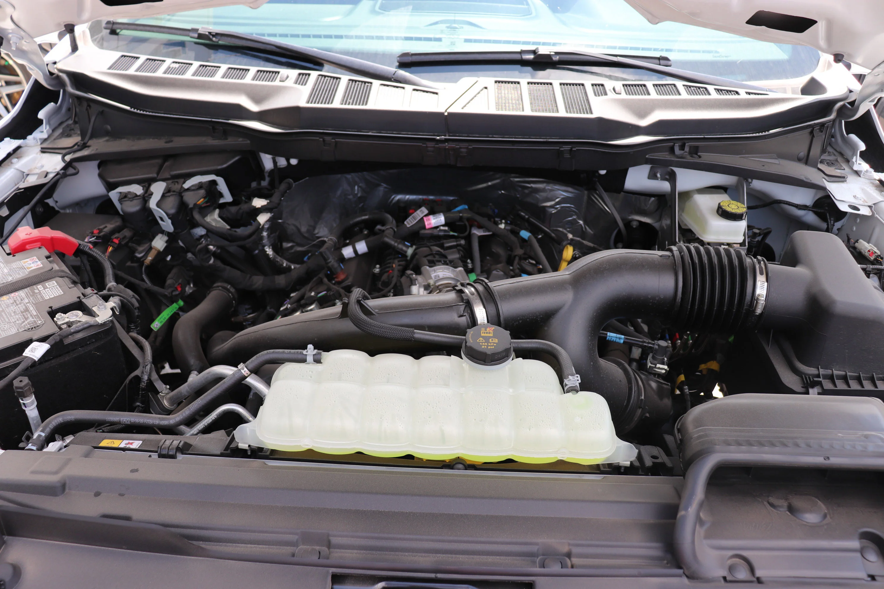 New 2026 OXFORD WHITE Ford XLT image 7