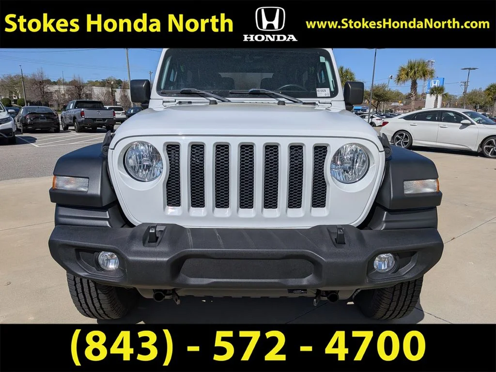 Used 2020 White Jeep Sport S image 9