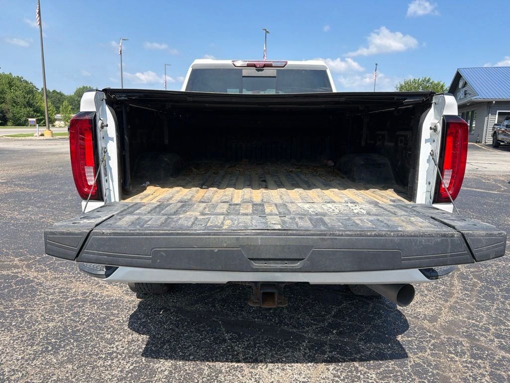 Used 2023 White GMC Denali image 8