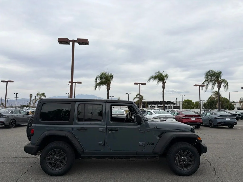 Used 2024 Gray Jeep Sport S image 2