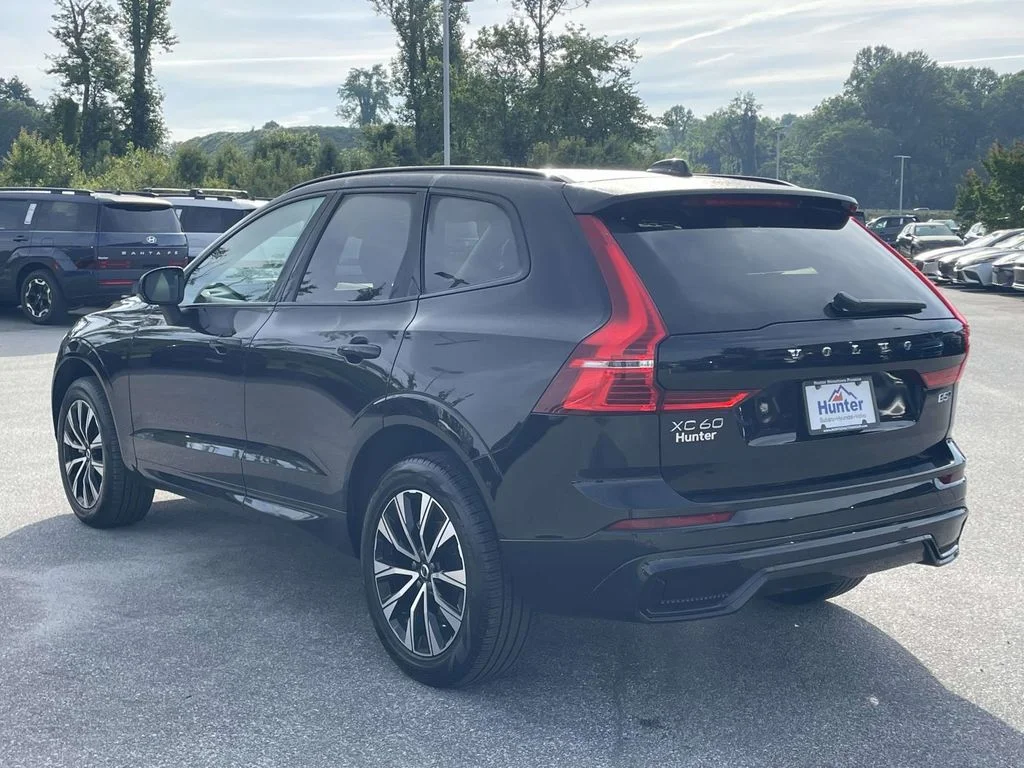 2025 Volvo XC60 Core - Photo 26