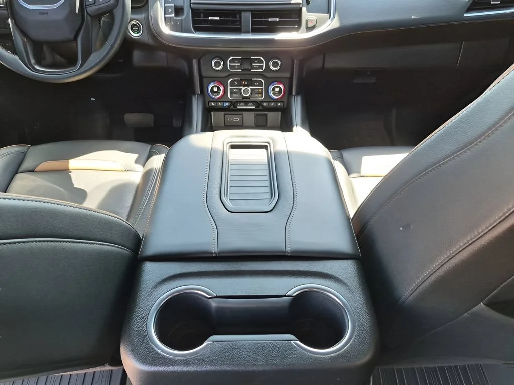 2024 GMC Yukon AT4 - Photo 29