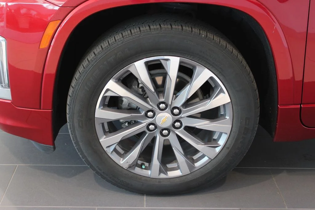 Used 2023 Red Chevrolet Premier image 30