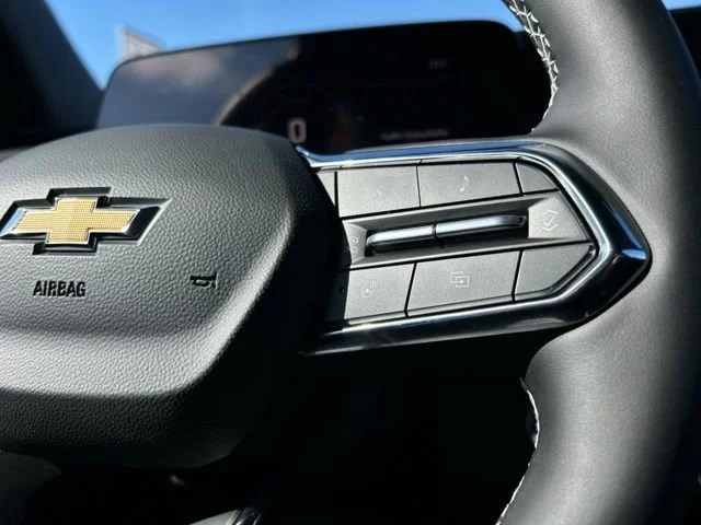 New 2026 Mosaic Black Metallic Chevrolet LT image 30