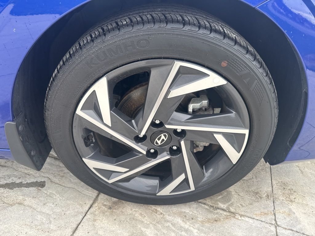 2025 Hyundai Elantra SEL - Photo 12