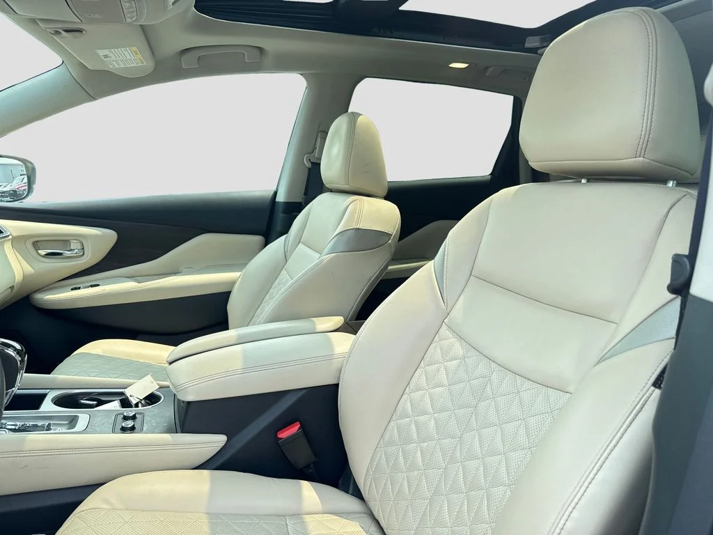 Used 2024 White Nissan Platinum image 10