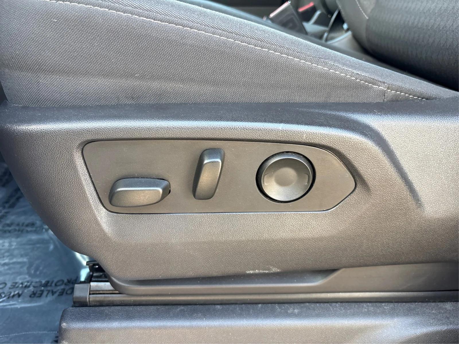 Used 2023 Black GMC SLE image 17