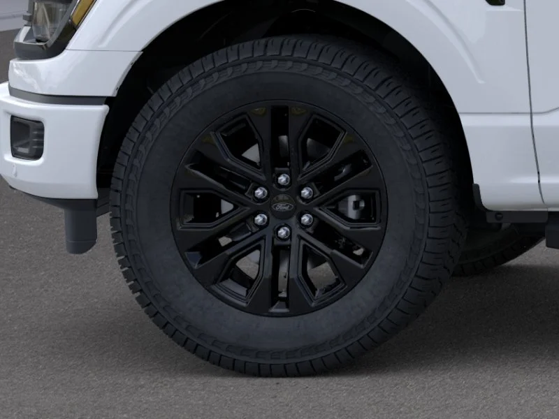 New 2026 Oxford White Ford XLT image 19