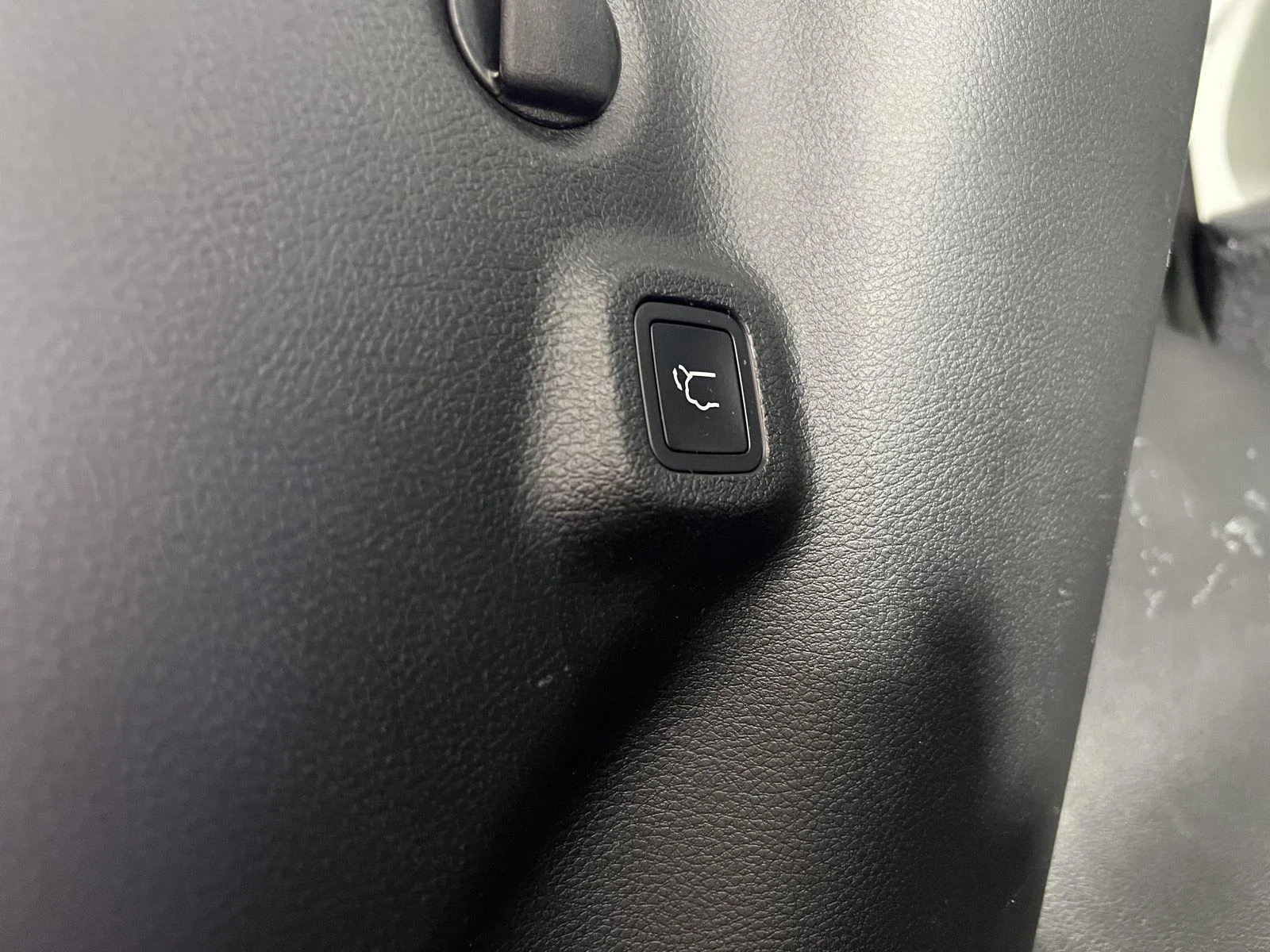 Used 2022  Jeep Trailhawk image 25