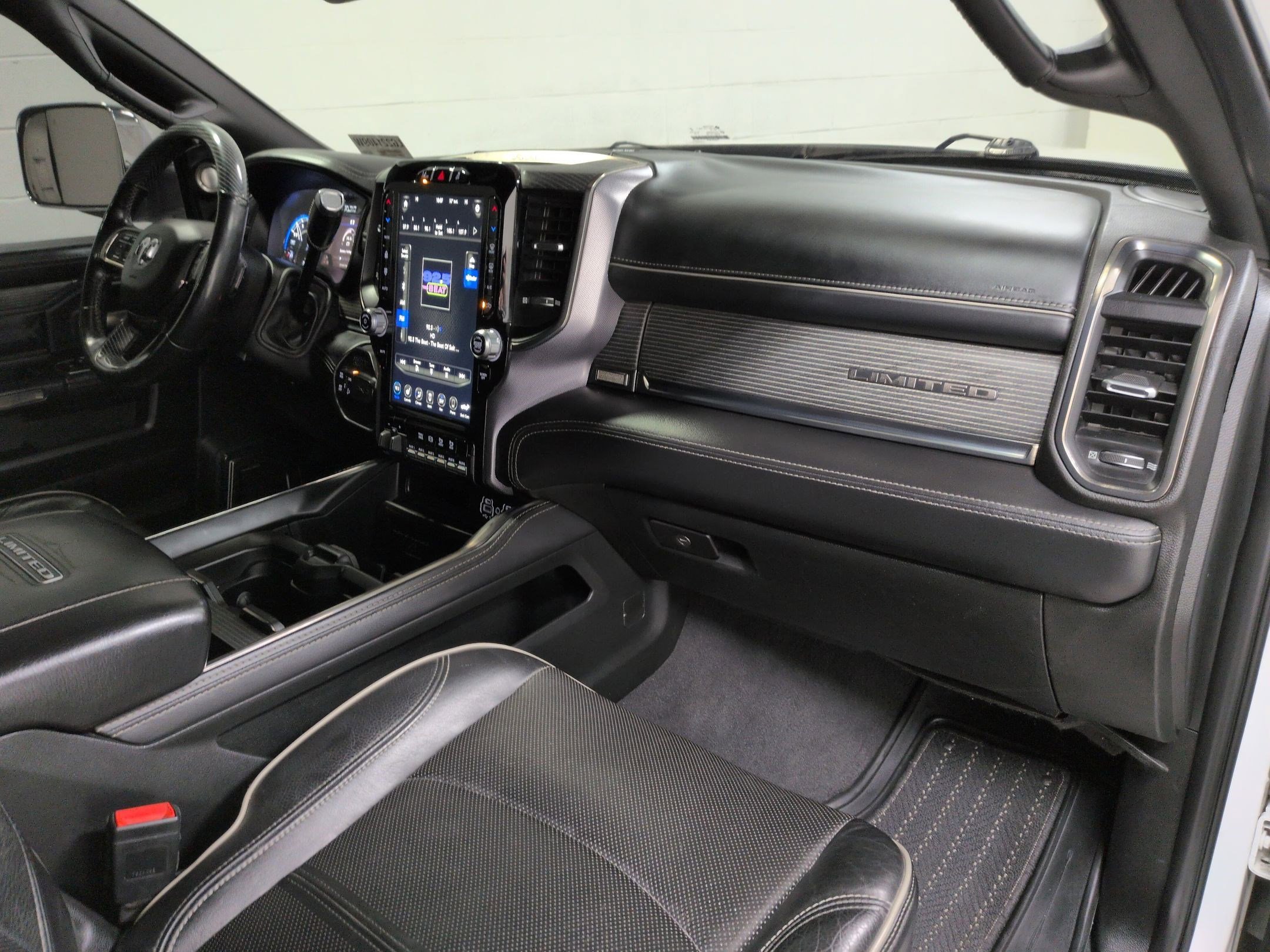 2020 RAM Ram 2500 Pickup Laramie Limited - Photo 34