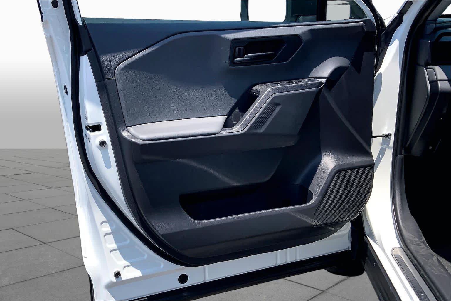 New 2026 Ice Cap Toyota LE image 10