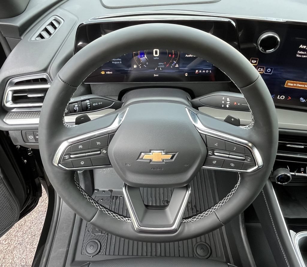 2027 Chevrolet Traverse LT - Photo 10