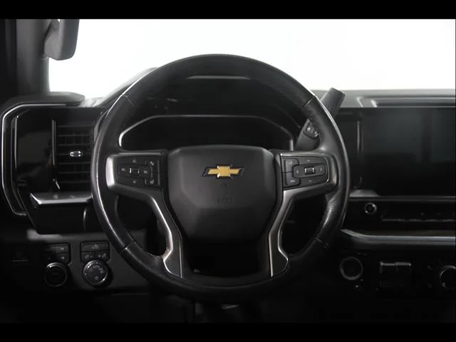 2022 Chevrolet Silverado 1500 LT - Photo 7