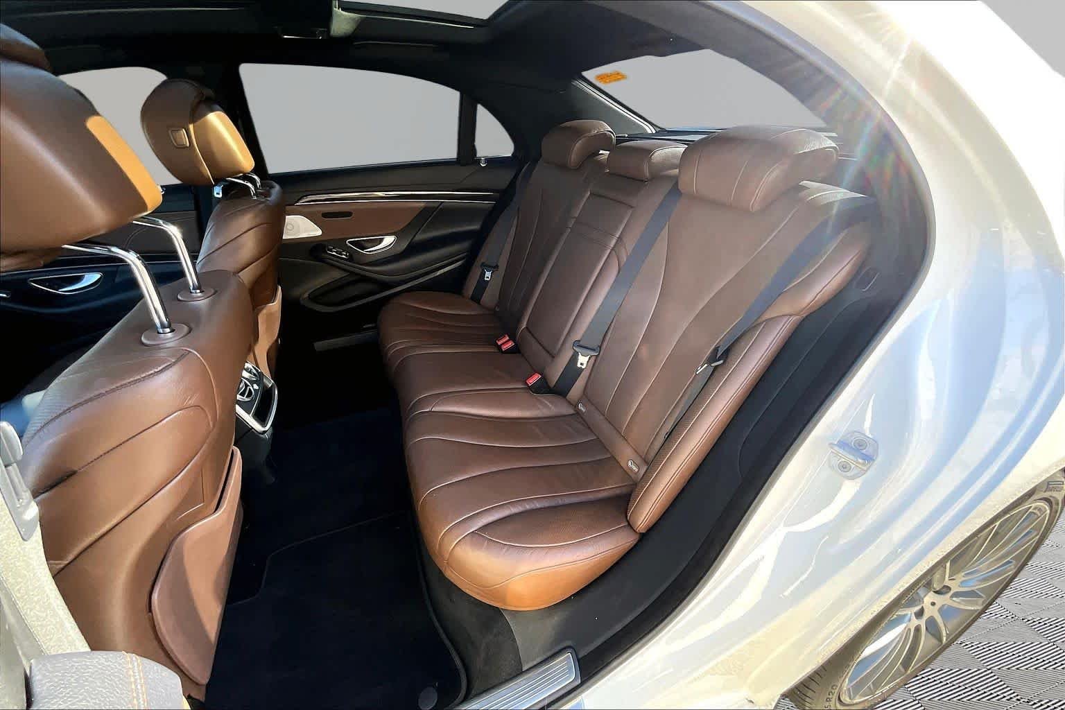 Used 2017 designo Diamond White Metallic Mercedes-Benz S 550 image 21