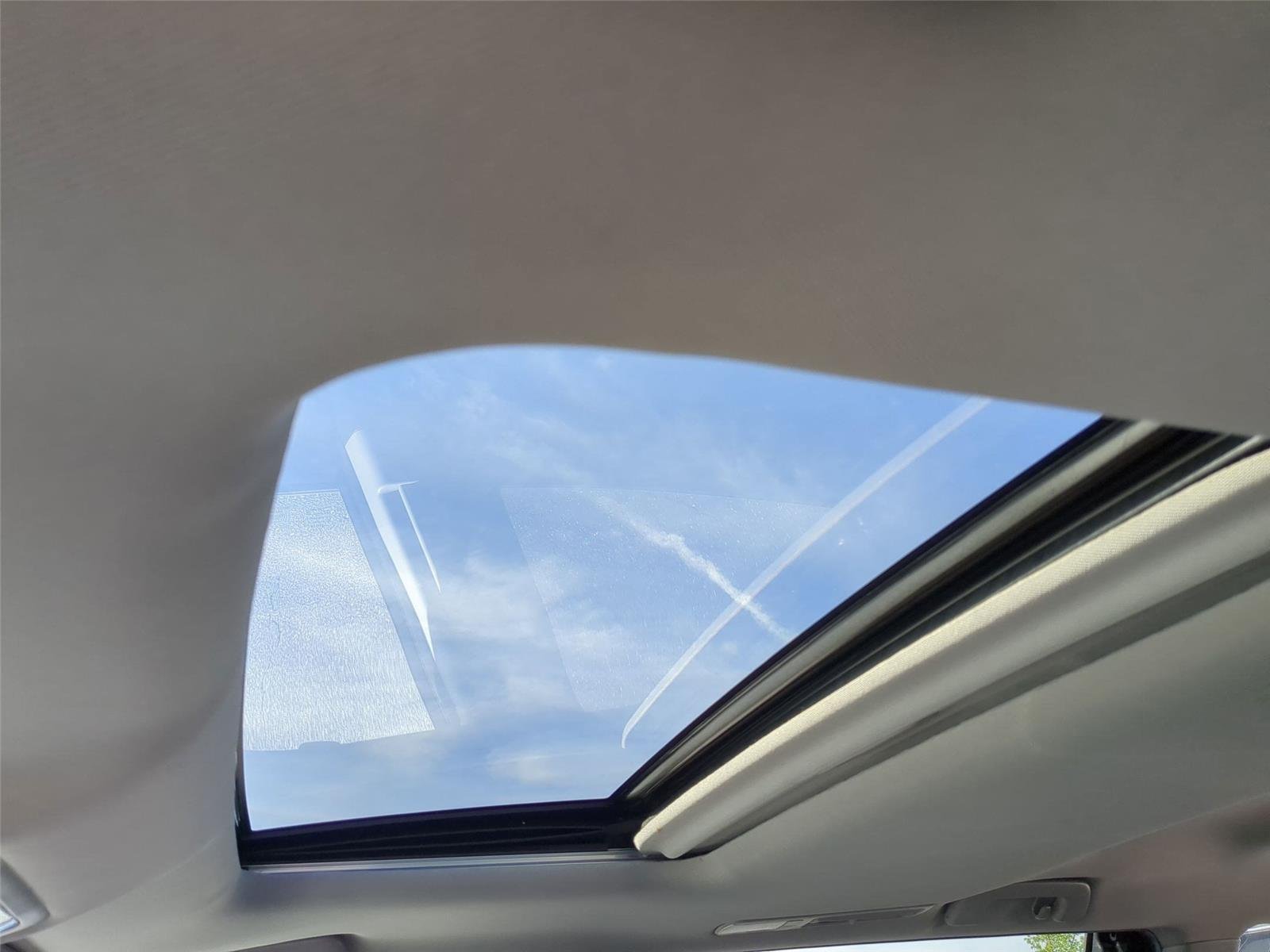 Used 2019  TOYOTA  image 31