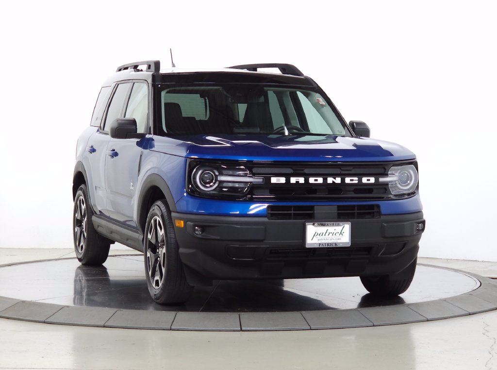 Used 2023 Blue Ford Outer Banks image 9