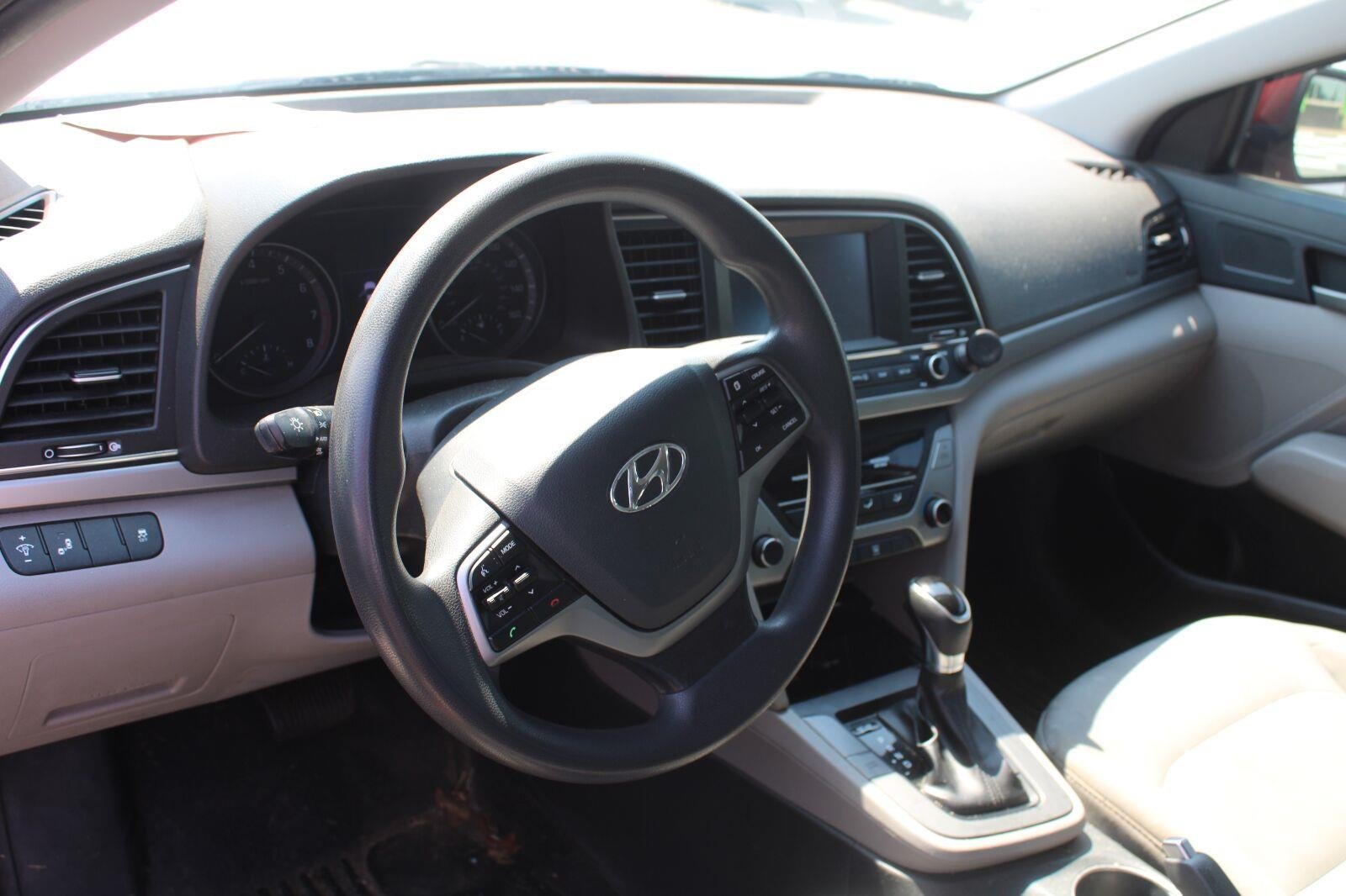 Used 2018 Scarlet Red Hyundai SEL image 9