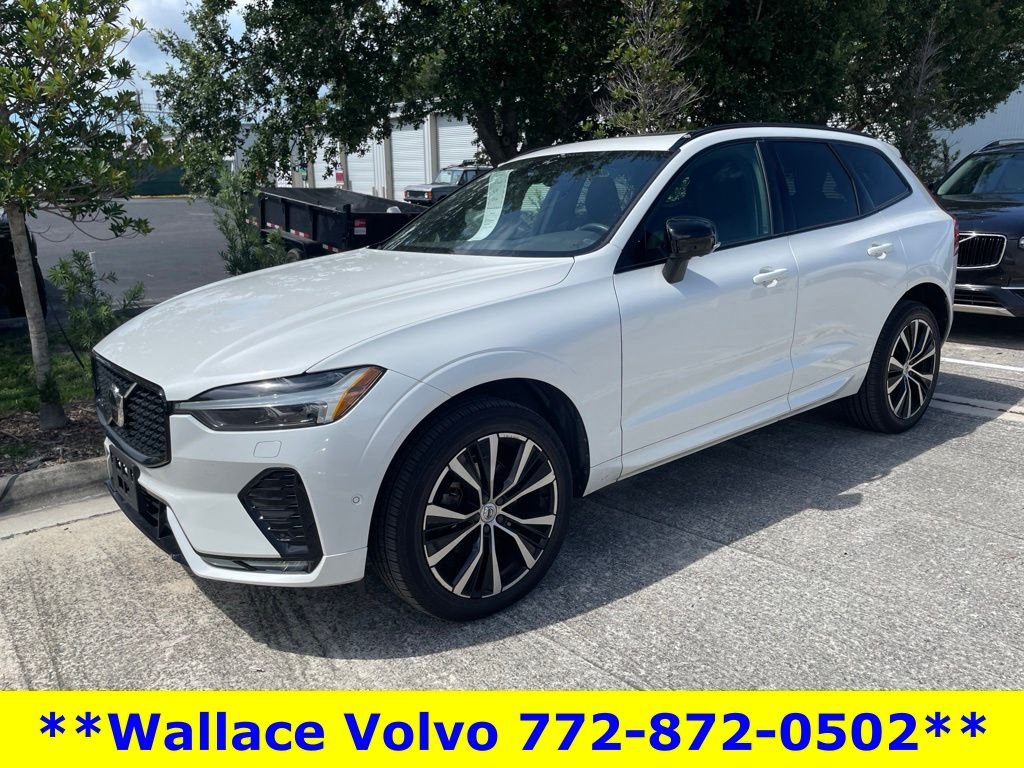 2023 Volvo XC60 B5 Plus Dark Theme AWD's photo