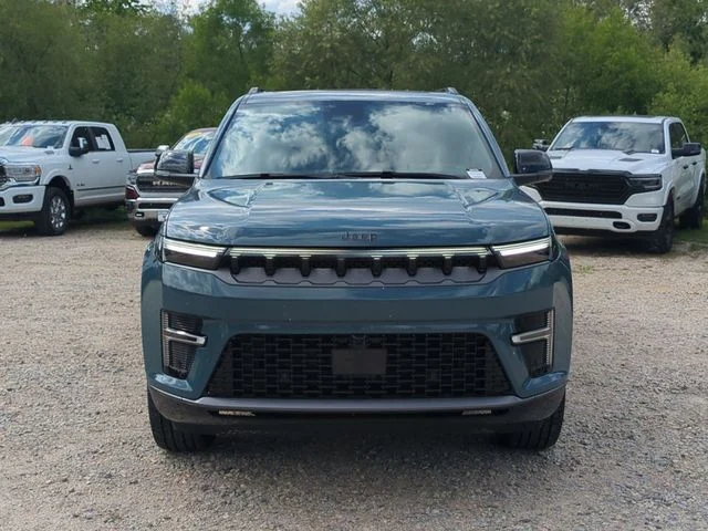 New 2026 Steel Blue Exterior Paint Jeep Limited Reserve image 8
