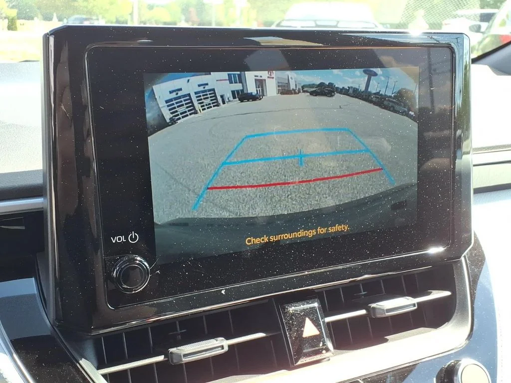2026 Toyota Corolla SE - Photo 18