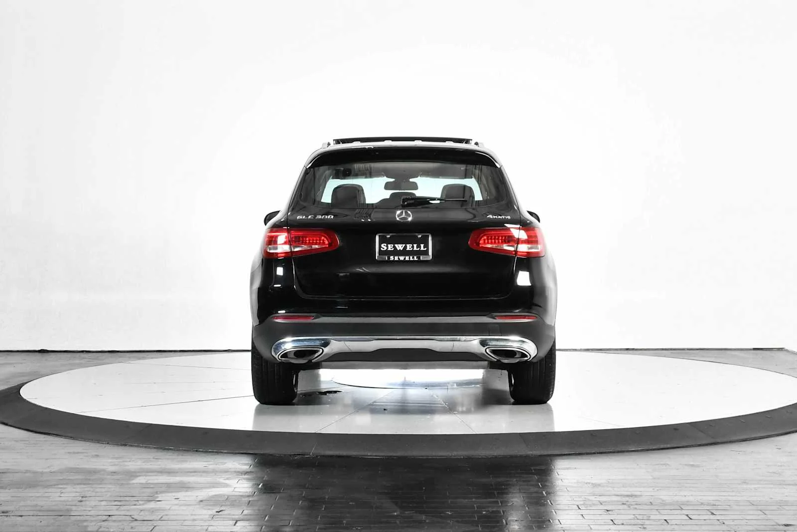 Used 2018 Black Mercedes-Benz GLC 300 image 5