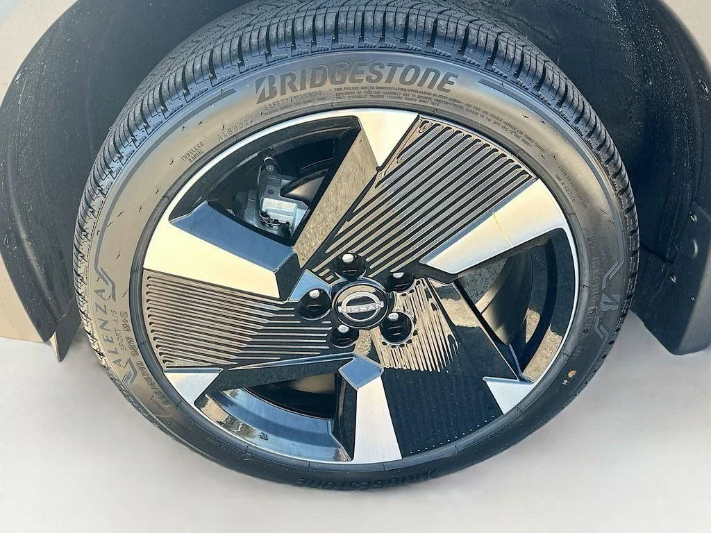 New 2026 Super Black Nissan SR image 28