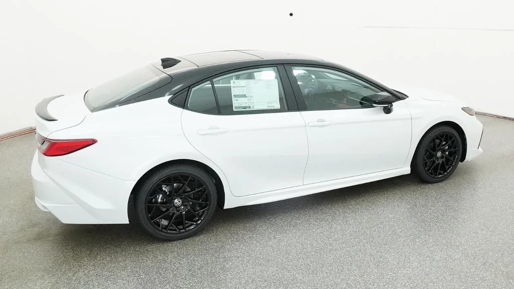 New 2026 Wind Chill Pearl with Midnight Black Metallic roof Toyota XSE image 24