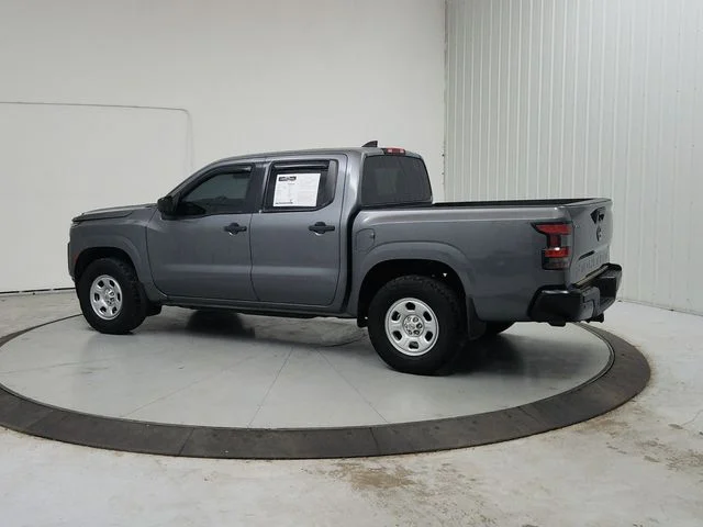 Used 2022 Gray Nissan S image 6