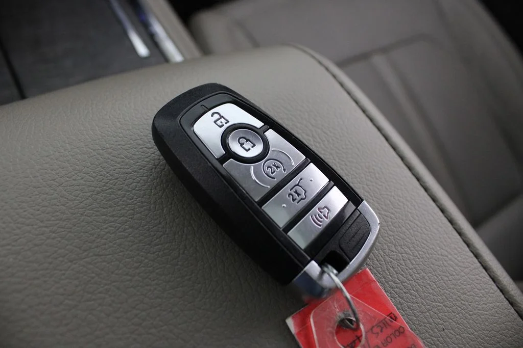 Used 2018 White Ford Limited image 32