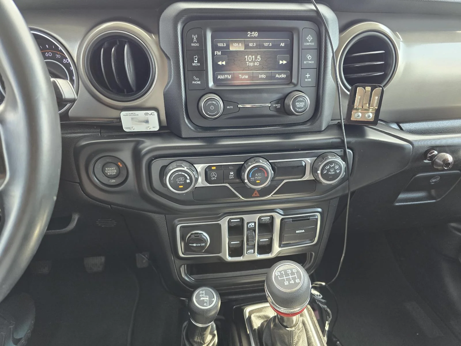 Used 2018 Bright White Clearcoat Jeep Sport S image 15