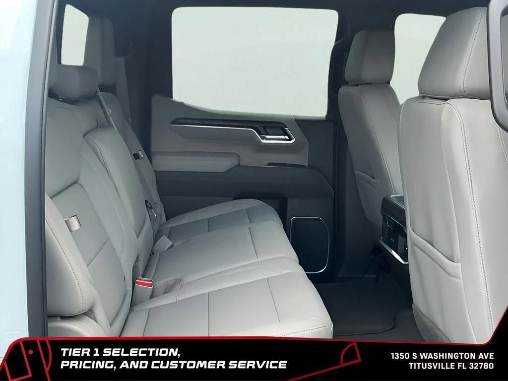 New 2026 Glacier White Tricoat GMC SLT image 19