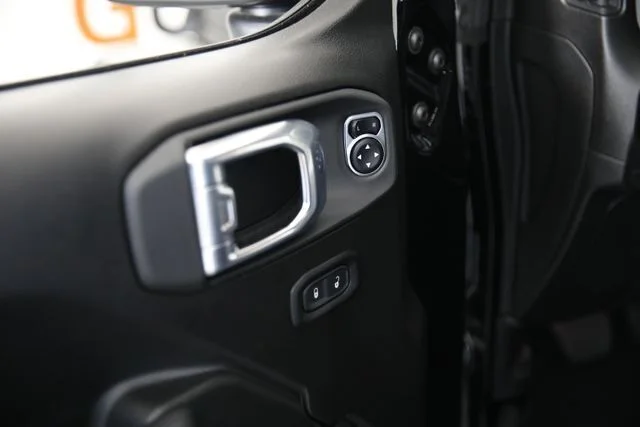 New 2026 Black Clear-Coat Exterior Paint Jeep Sport S image 14