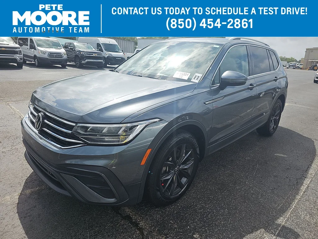 Used 2022 Platinum Gray Metallic Volkswagen 2.0T SE FWD image 1