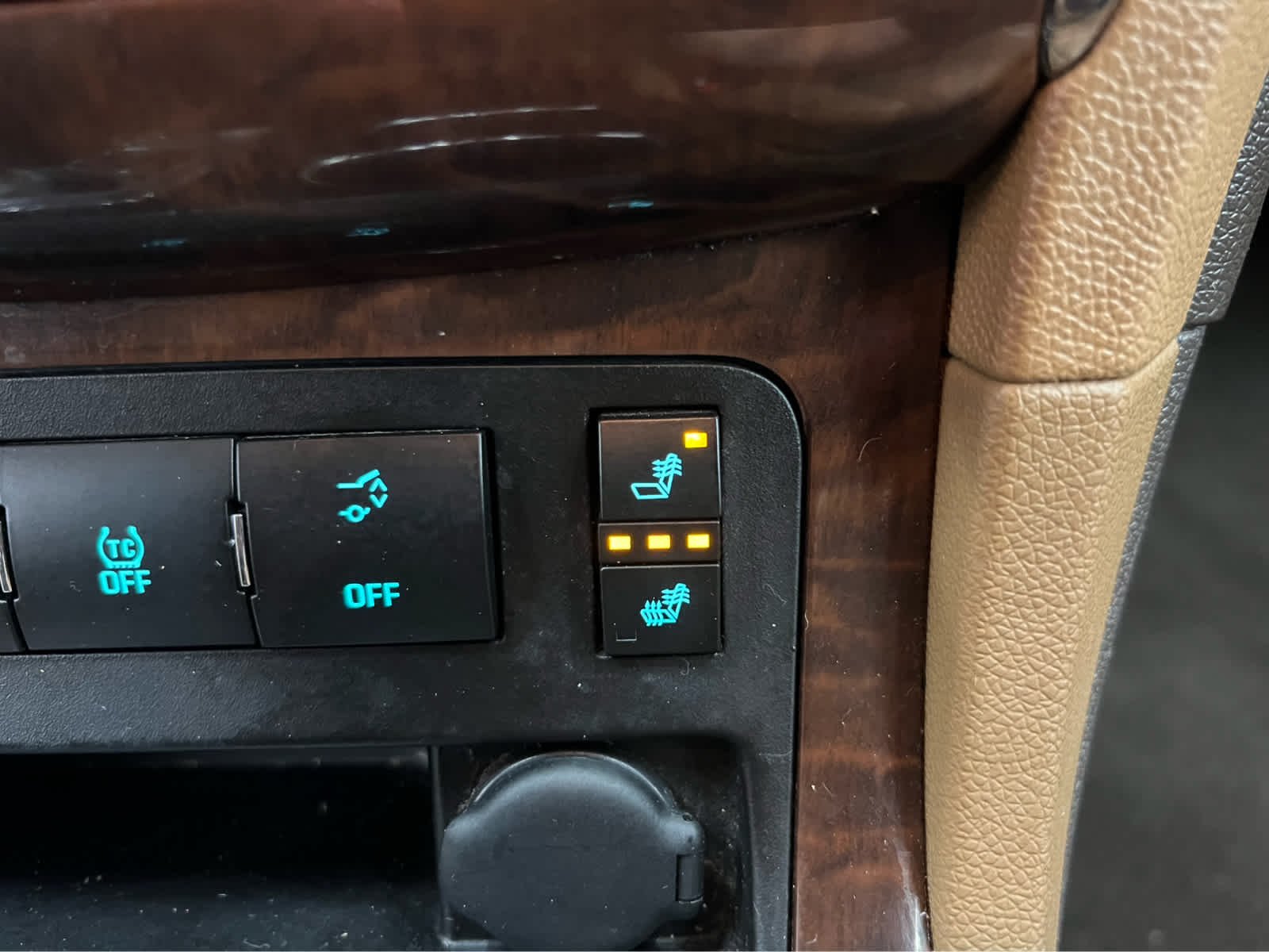Used 2014 Mocha Bronze Metallic Buick Leather image 3