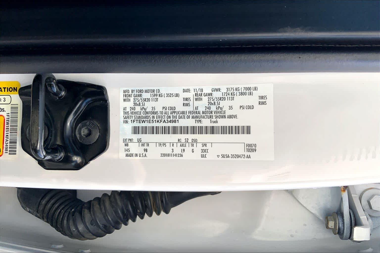 Used 2019 White Platinum Metallic Tri-Coat Ford Platinum image 34